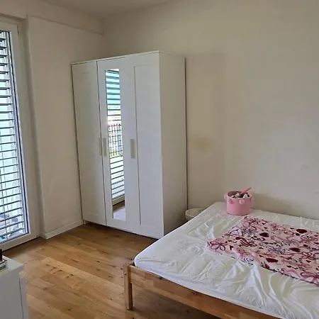 Entier 85m2, 2 Chambres, 2 Salles De Bain, Salon, Cuisine Entierement Equipee, Au Bouveret