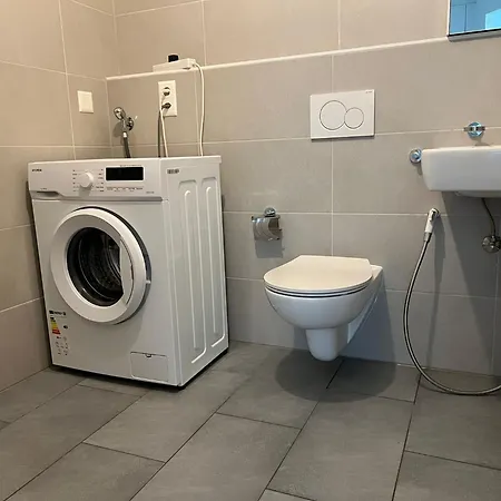 Apartment Entier 85m2, 2 Chambres, 2 Salles De Bain, Salon, Cuisine Entierement Equipee, Au Bouveret