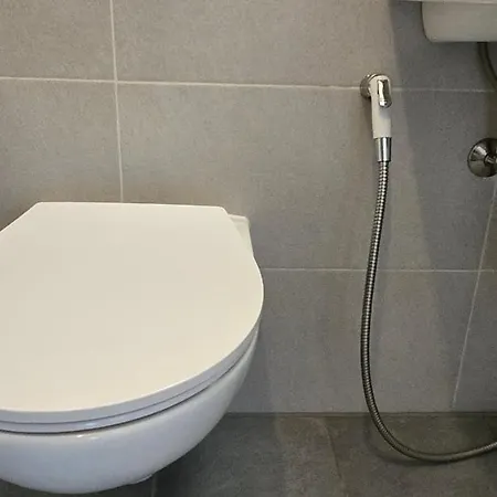 아파트 Entier 85m2, 2 Chambres, 2 Salles De Bain, Salon, Cuisine Entierement Equipee, Au Bouveret