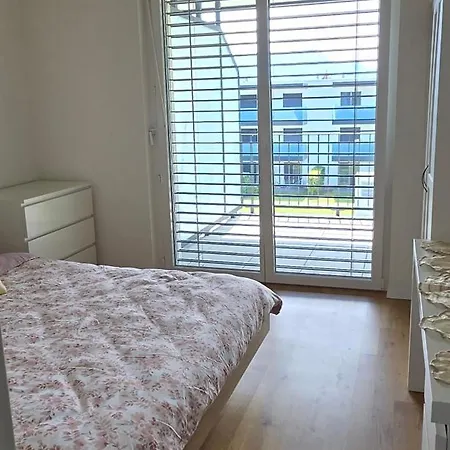 Entier 85m2, 2 Chambres, 2 Salles De Bain, Salon, Cuisine Entierement Equipee, Au Bouveret Port-Valais